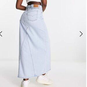 NEW W TAGS Levi's Size 24 Light Indigo Long Icon Denim Maxi Skirt(fits sz 25/26)